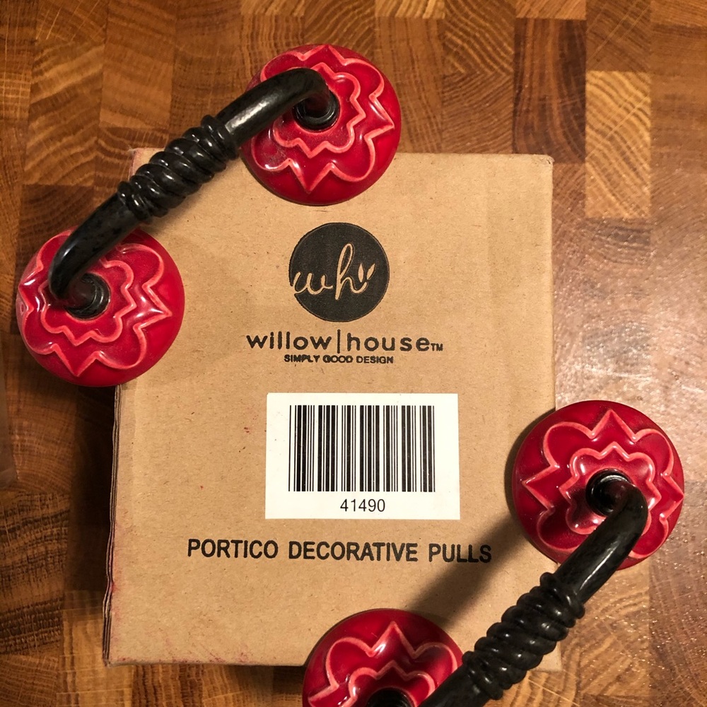 Decorative Drawer pulls set of 3